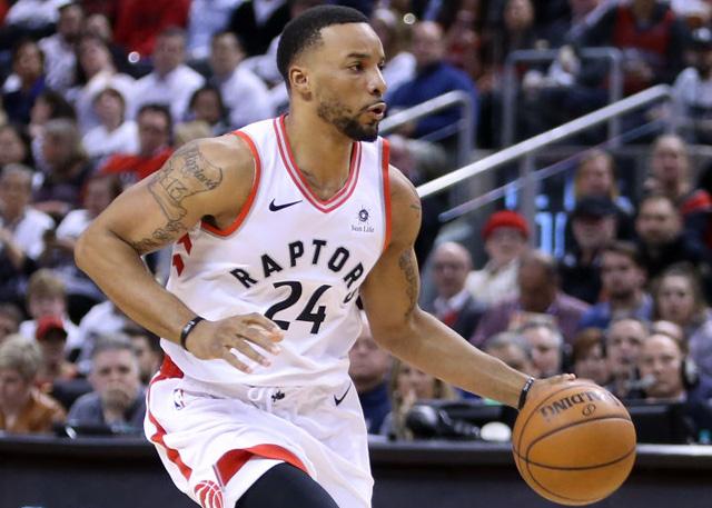 她面对复杂 她面对复杂