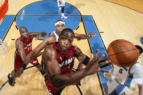 未受转会失败影响，博尼费斯直播打《使命召唤》