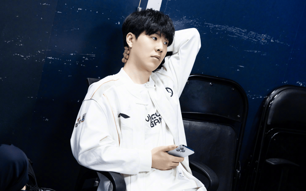 培养锋线新 培养锋线新