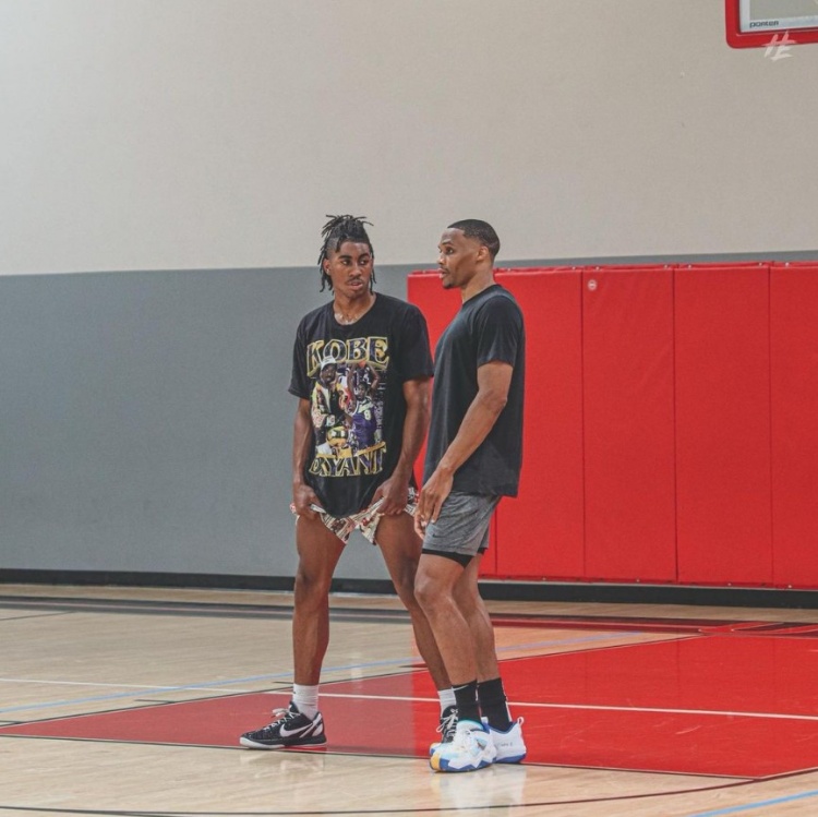 它依赖对手 它依赖对手